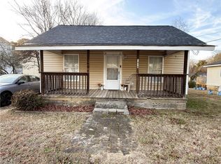 1018 Cranbrook St, Greensboro, NC 27407