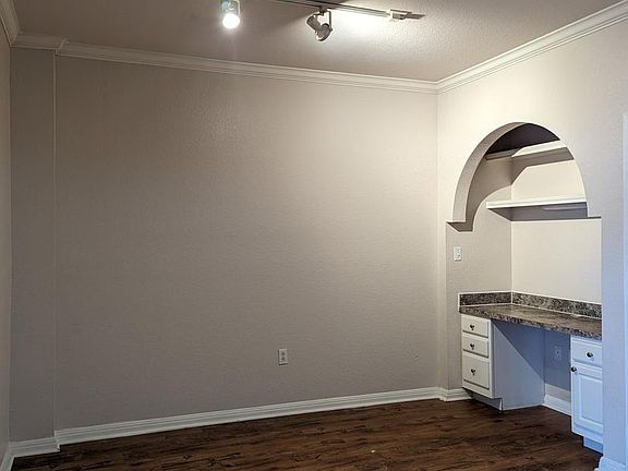 5th image of 911 N Orange Ave APT 524