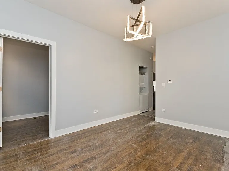 1922 N Wilmot Ave #3R — Photo 4
