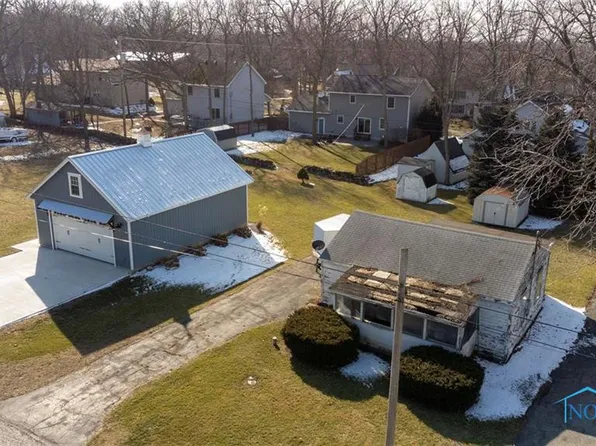 84 N Perryview Dr, Lakeside Marblehead, OH 43440
