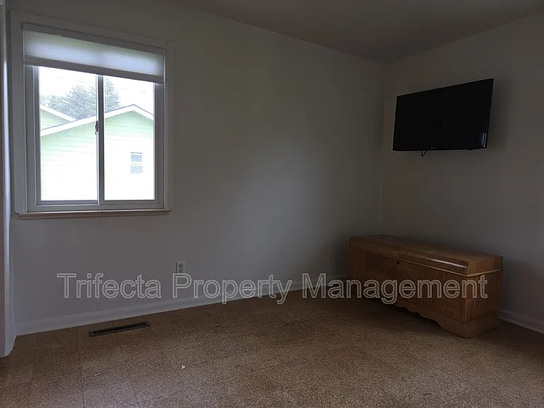 630 N Taft Hill Rd — Photo 27