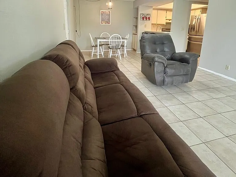 1537 SE Royal Green Cir #E-204 — Photo 3