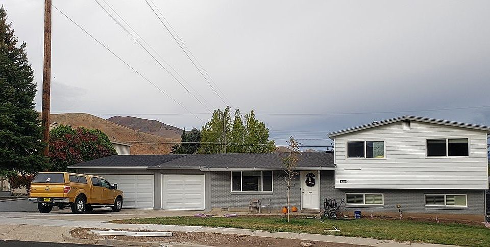 1st image of 300 Kingston Dr