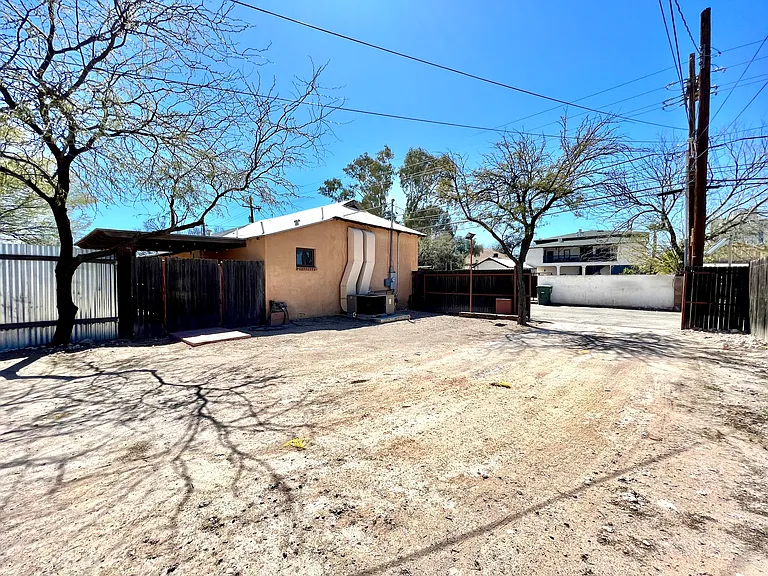 244 S Railroad Ave — Photo 35