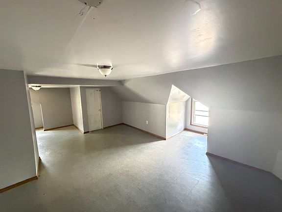3rd image of 224 7th St #558EEA356