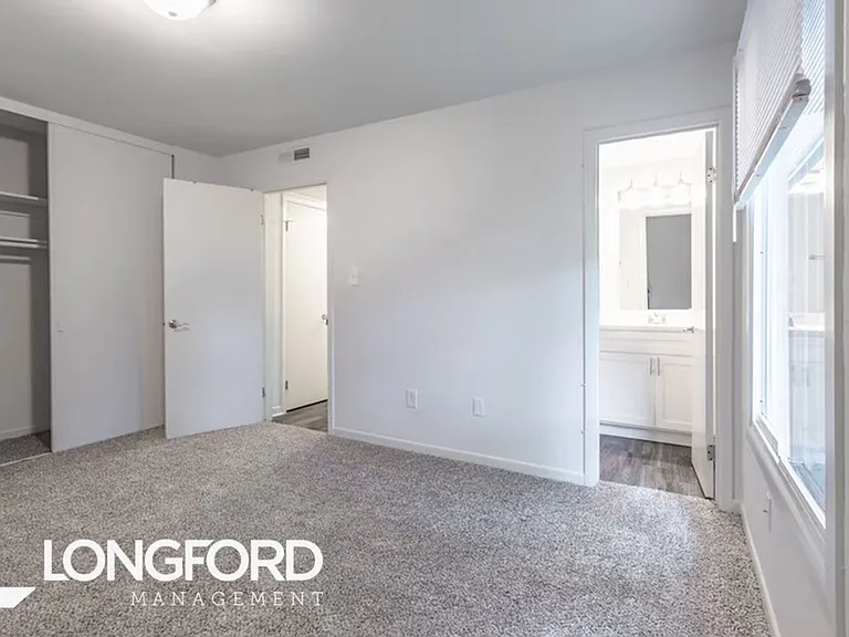 Sonoma Woods Apartments — Photo 19