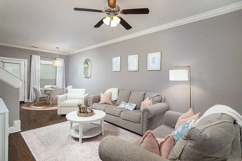 4 bed, 1888 sqft, $3,200 — Photo 3