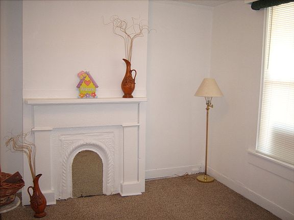 3rd image of 411 Hancock St