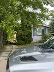 2nd image of 123 Lochrie CRESCENT