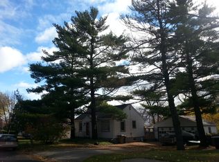 2221 Lake Point Dr, Madison, WI 53713