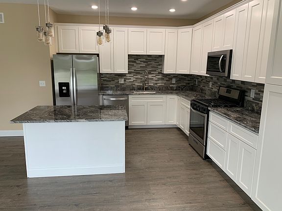 4th image of 707 Shady River Dr