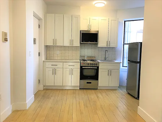 Rented by Lang Realty LLC | media 4