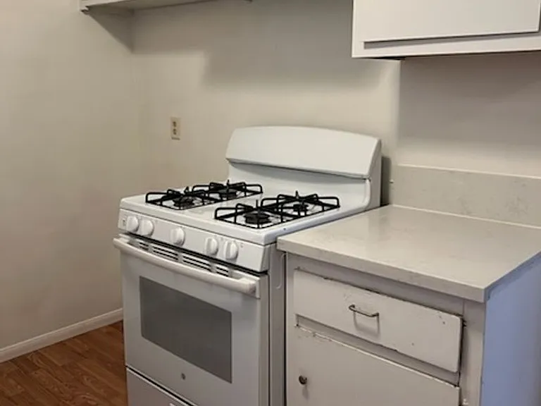 25878 Columbia St — Photo 5