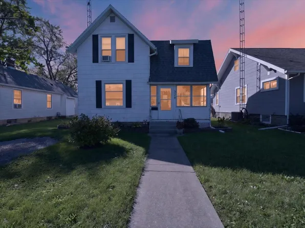 328 E 6th St, Port Clinton, OH 43452