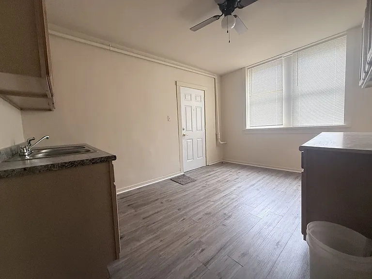 4351 S Honore St — Photo 2