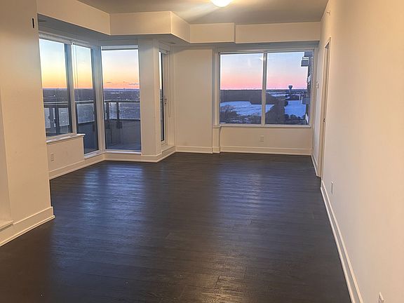 4th image of 2481 Taunton Rd #1002
