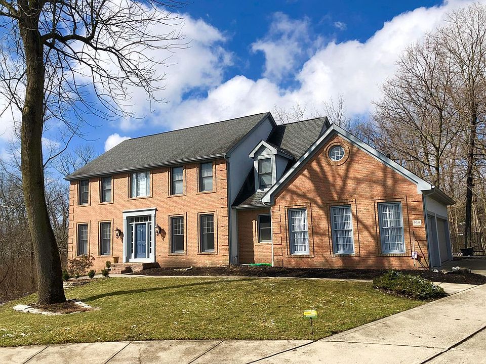1st image of 939 Woodsedge Ln