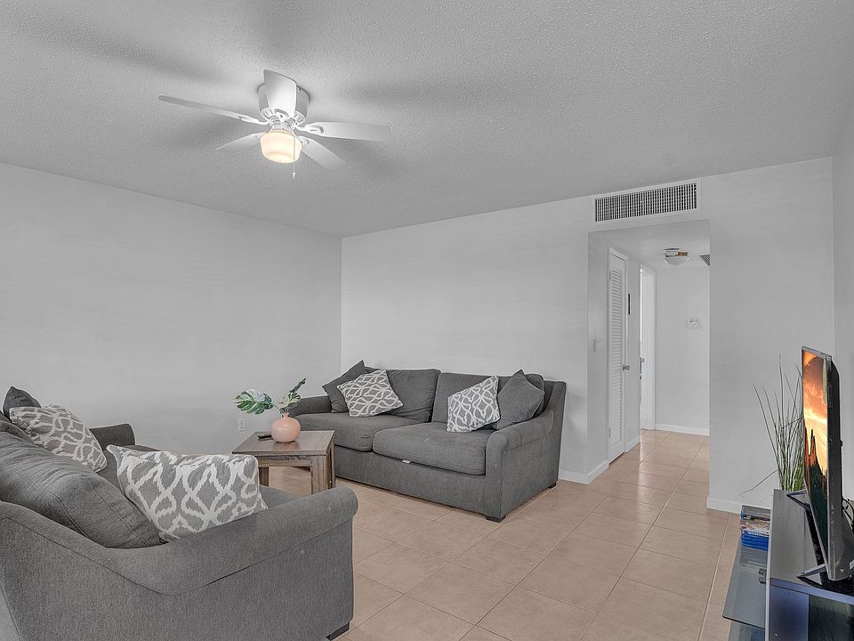 1st image of 2455 NE 51st St #E-102