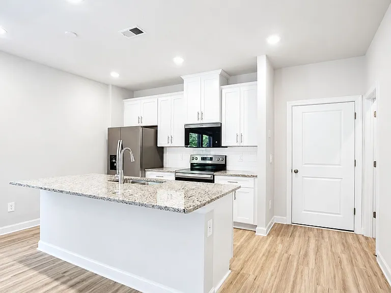 114 Ciara Pl #F — Photo 5