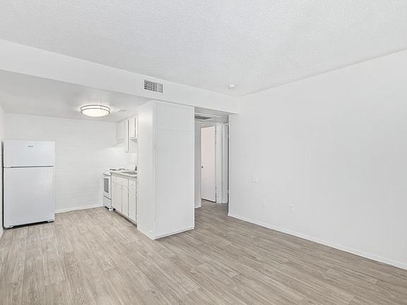 4th image of 1011 E Orange St APT 80