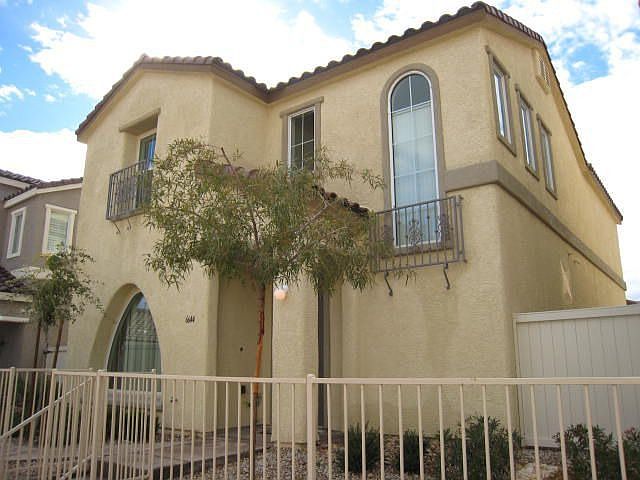 FRONT OF THE HOUSE