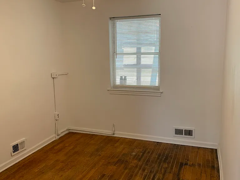 4627 E Capitol St SE — Photo 14