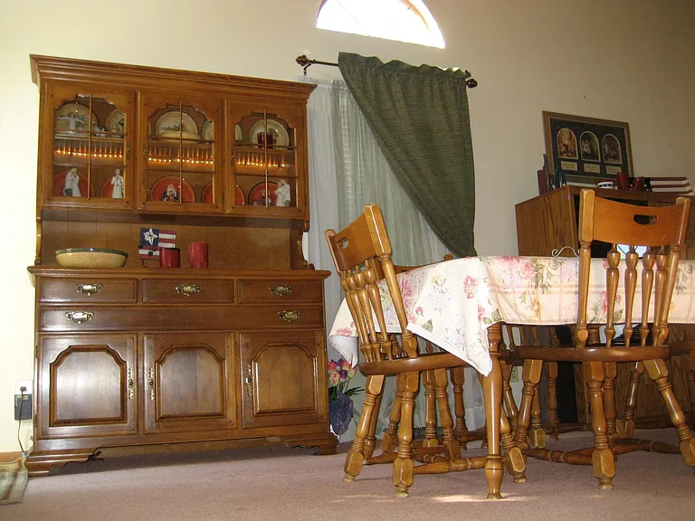 800 Buchanan Ln — Photo 6