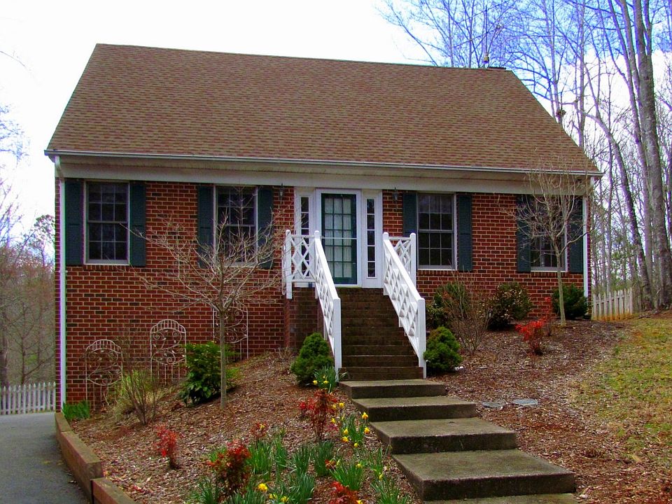 For Sale: 126 Perry Lane, Goode, Virginia 24556