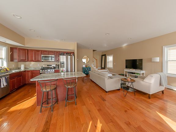 2nd image of 70 Pitman St