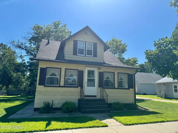 514 4th Ave SE, Watertown, SD 57201