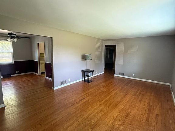 4th image of 7609 Forest Rd