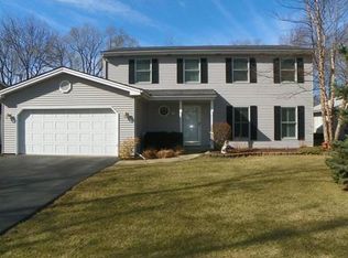 237 Olesen Dr, Naperville, IL 60540