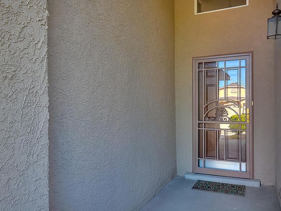2nd image of 10024 Calle Chulita NW