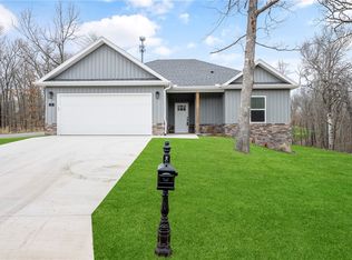 2 Bec Ln, Bella Vista, AR 72714
