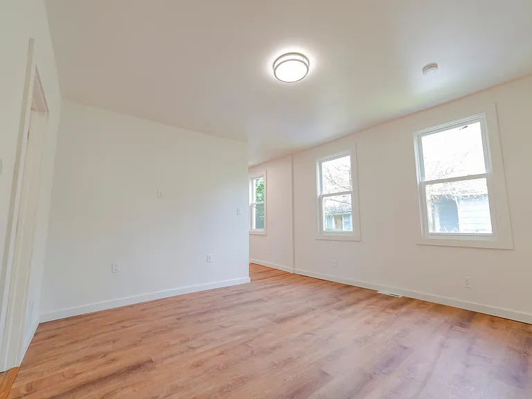 6021 Pear Ave #B — Photo 4