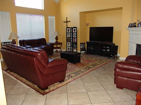 3rd image of 316 Forest Creek Dr