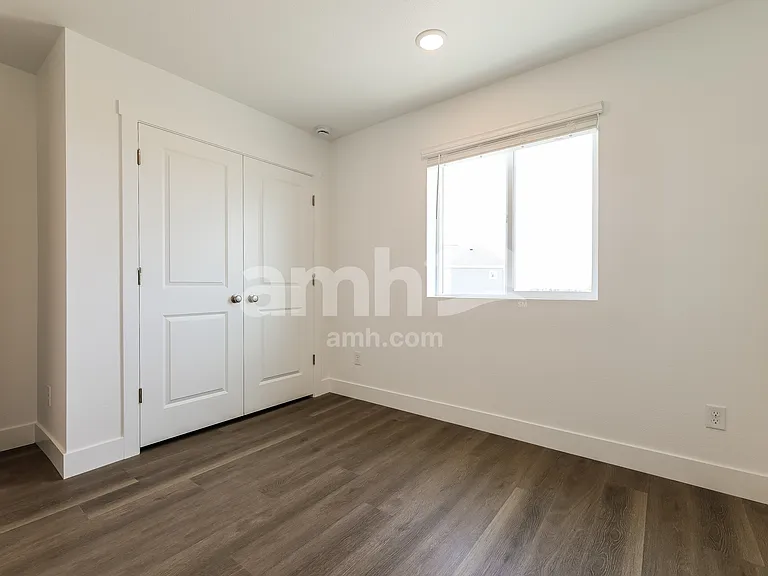 10265 Peoria Pkwy — Photo 12