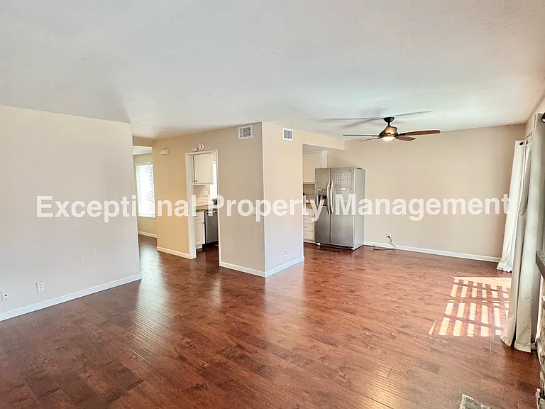 8419 Cedarwood Ln — Photo 4