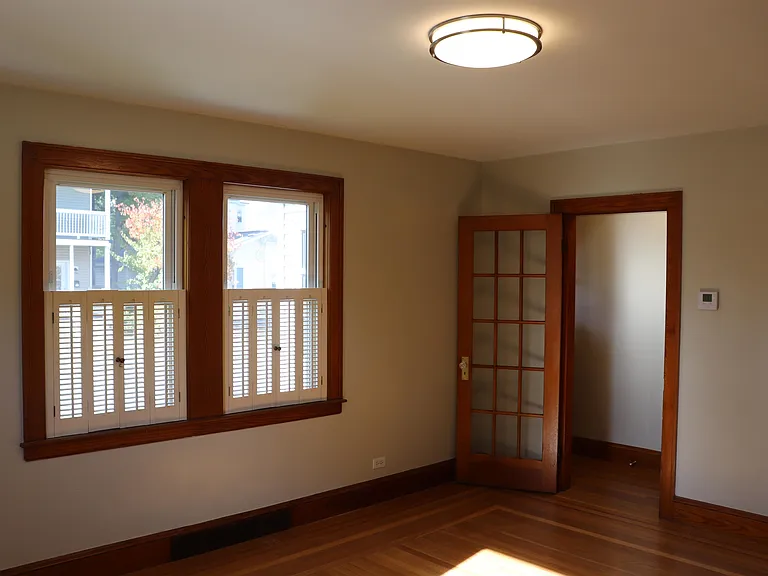 32 1/2 Gilman St — Photo 2