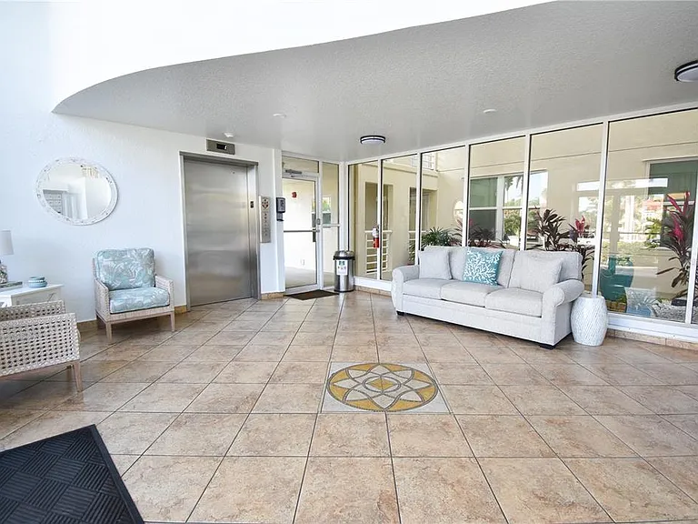6021 Bahia Del Mar Cir #540 — Photo 36