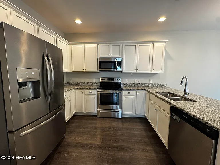 9393 Cassadine Ct — Photo 8