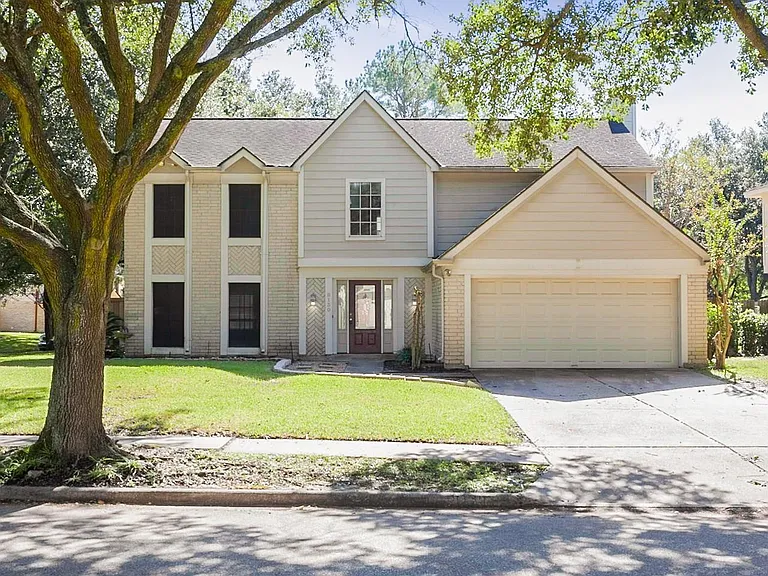 8130 Sunny Ridge Dr — Photo 1