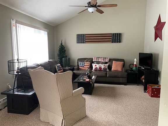 3rd image of 18E Seasons at Attitash Road