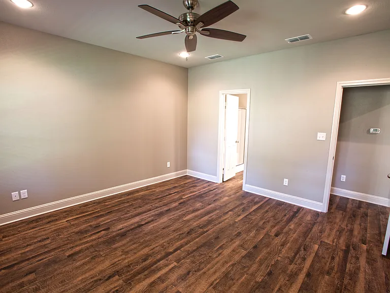 8420 Cambridge Rd #105 — Photo 7