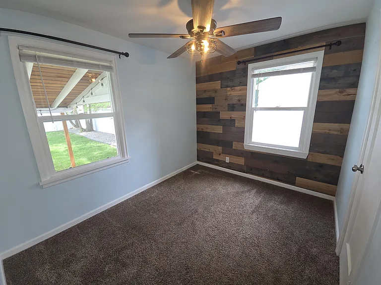 4804 N Elgin St — Photo 8