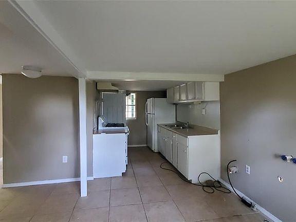 4th image of 900 Mohawk Dr #6