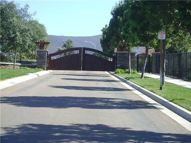 2nd image of 16409 Winecreek Rd