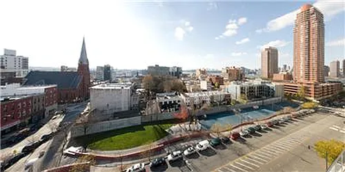 Sold by Nancy Packes Inc.