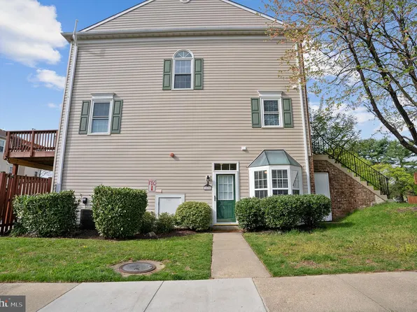 1025 Simsbury Ct, Crofton, MD 21114