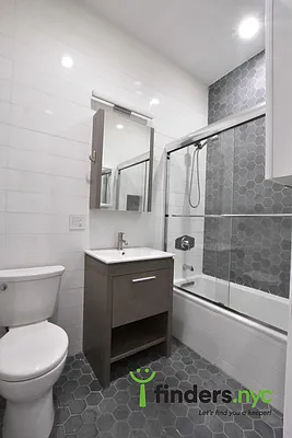 Rented by Clove Realty LLC | media 4